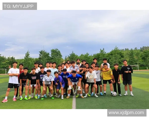 30号足球明星展现舞技魅力引发全场欢呼与热议