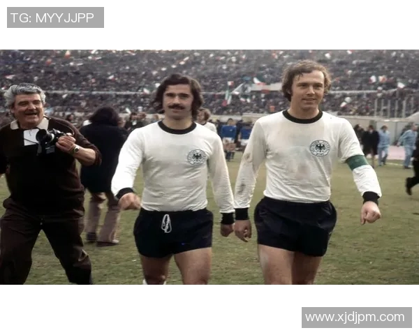 德国足球明星盘点:从贝肯鲍尔到穆勒的传奇之路 德国足球明星盘点:从贝肯鲍尔到穆勒的传奇之路