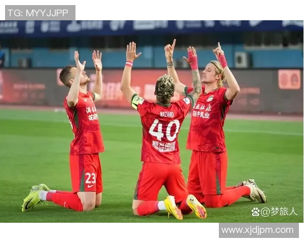 武汉足球队防守革新之路:从传统到现代的转型与挑战 武汉足球队防守革新之路:从传统到现代的转型与挑战